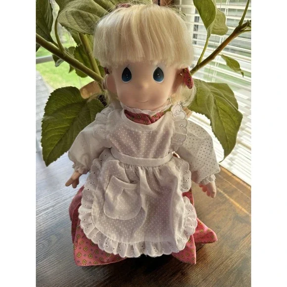 VTG Precious‎ Moments 1988 Patti Doll 16