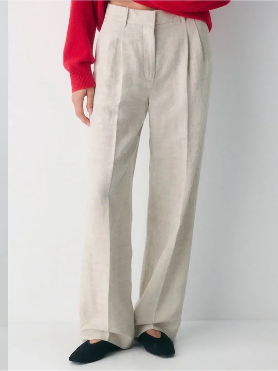 Aritzia Wilfred The Effortless Pant in Ecru