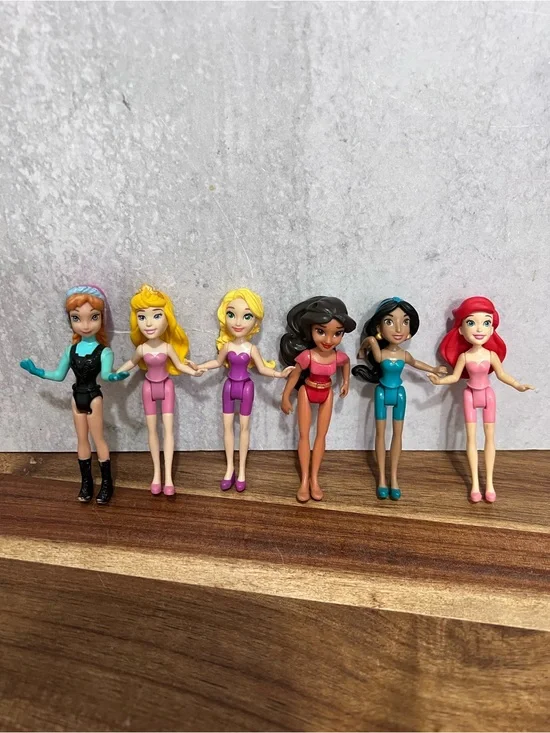 Set of 6 Small Disney Princess Fashion Dolls