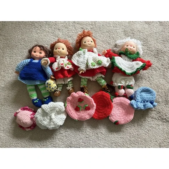 Vintage‎ Strawberry Shortcake and Blueberry Muffin Crocheted Dolls