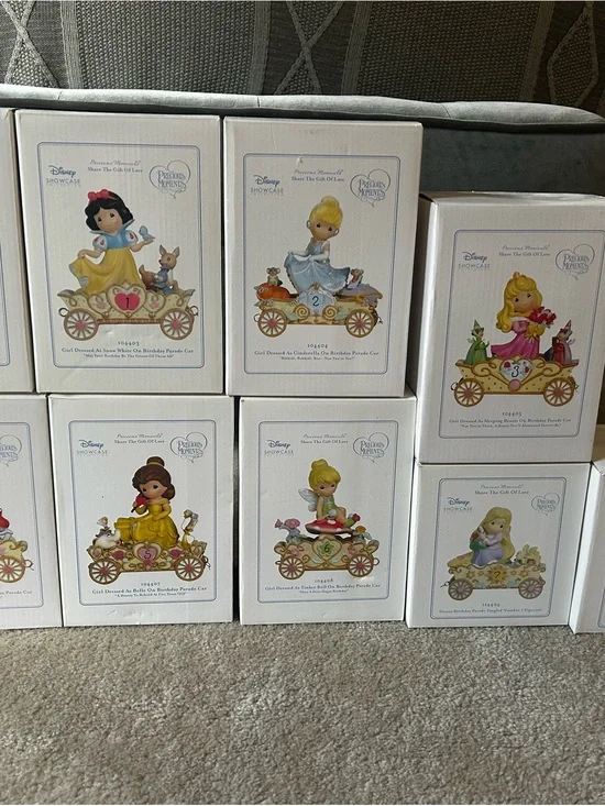 Precious Moments Disney Princess Parade Car Collection - White