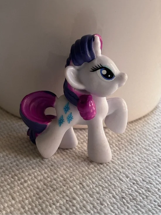 My Little Pony 2” Friendship is Magic blind bag Rarity figure.