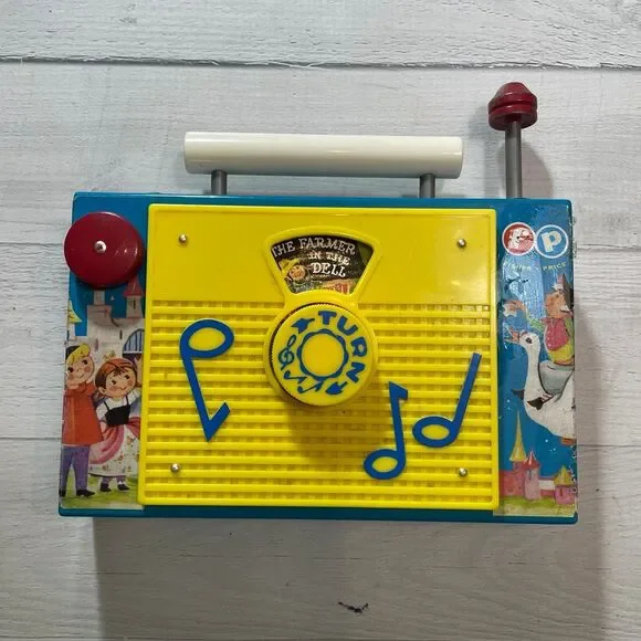 Fisher price 2009 farmer in the dell music‎ radio