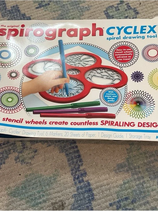 Cyclex Spiral Drawing Toy - Red
