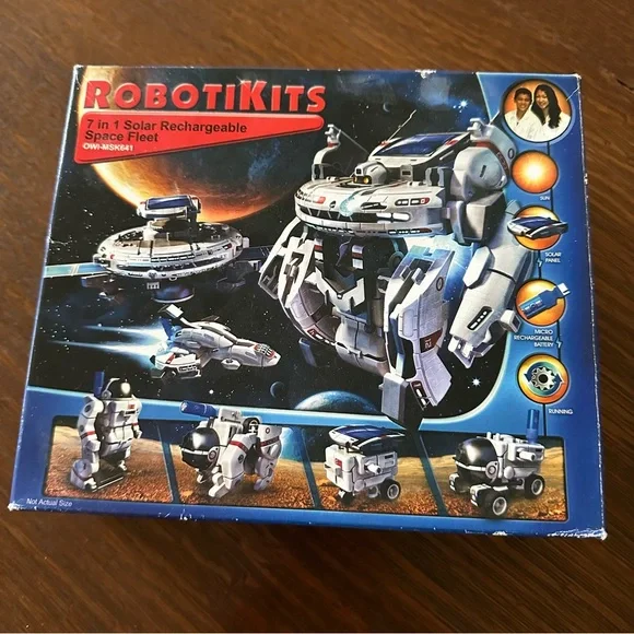 NIB 7 in 1 Solar Rechargeable Space Fleet