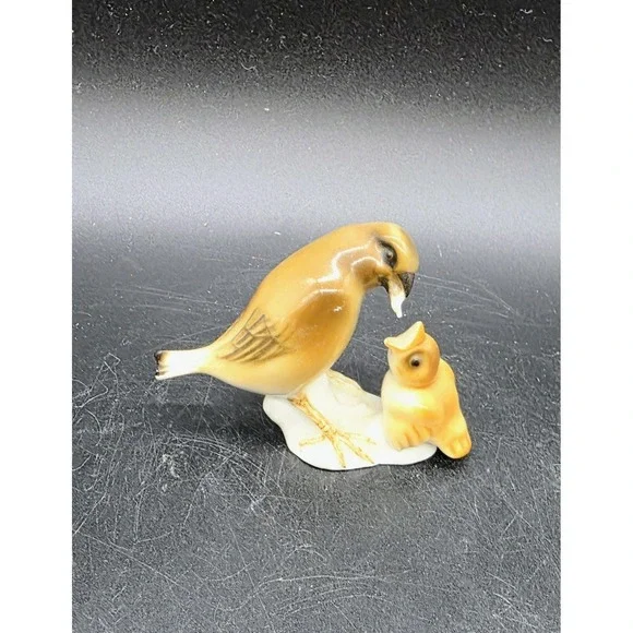 Vintage Hutschenreuther Miniature Porcelain Figurine Mother Bird Feeding Baby