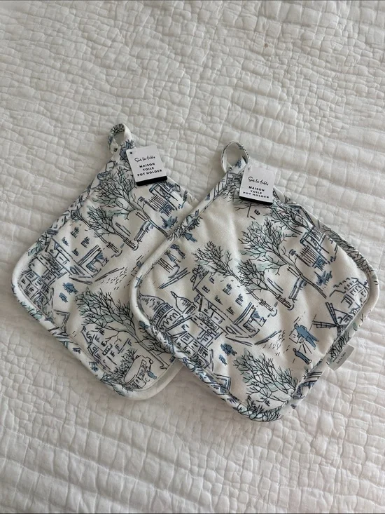 Sur La Table Set of 2 Blue & White Maison Toile Pot Holders