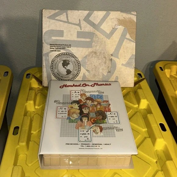 Hooked on Phonics Complete Set Vintage 1992 wCassettes Cards Books Binder Unused