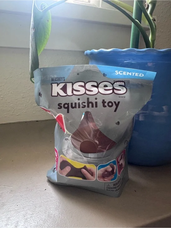 Kisses Scented Brown Squishi Toy - Soft Squeeze Plush