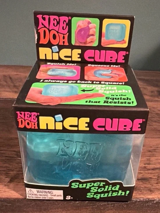 Nice Cube Super Solid Squish - Blue