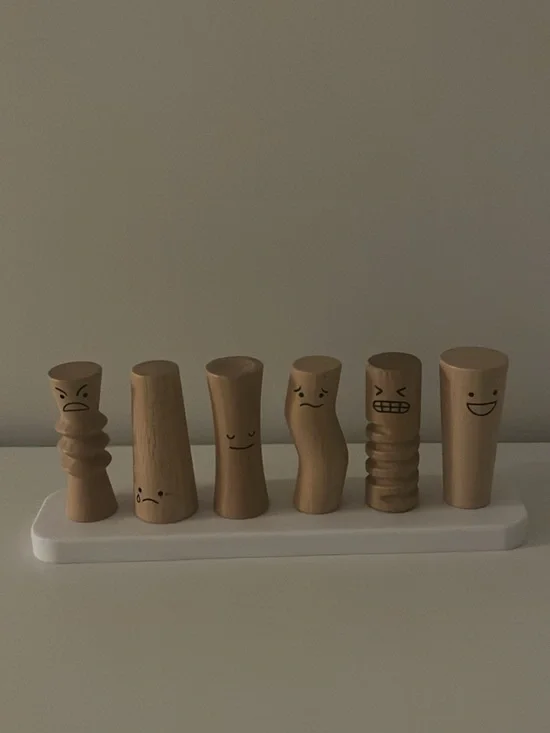 Lovevery emotions & fine motor toy