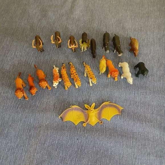 Jungle / Safari Miniature animals x 20 Used
