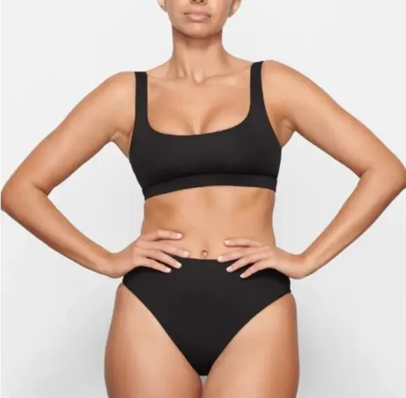 Skims black tank bikini top