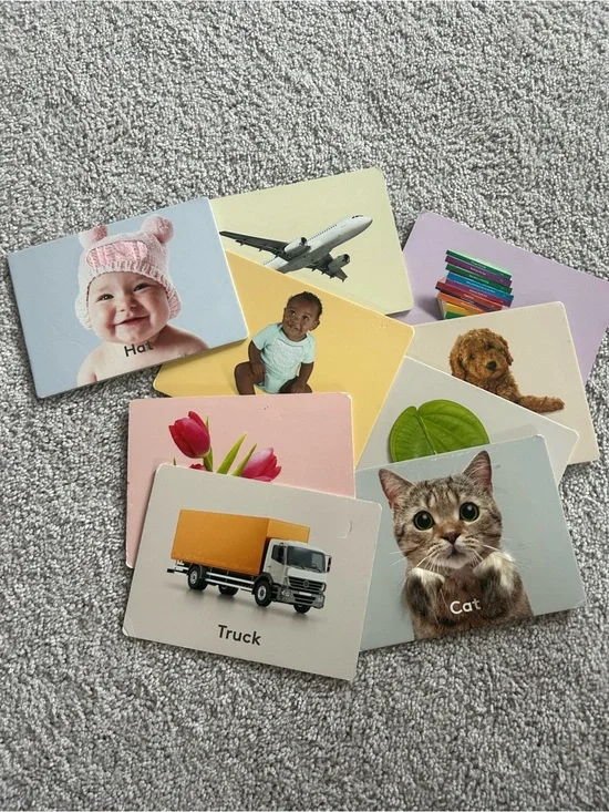 Lovevery things I see texture cards