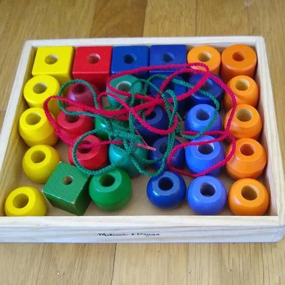 Melissa & Doug Primary Colored Lacing Beads x 30 used