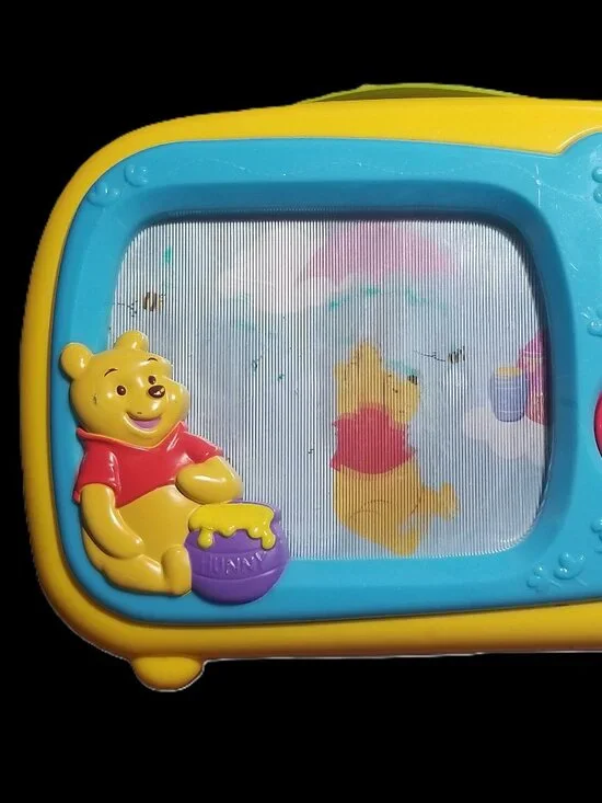 Vintage Winnie the Pooh My First TV Wind-Up Music Box PlayGo Moving Picture Toy