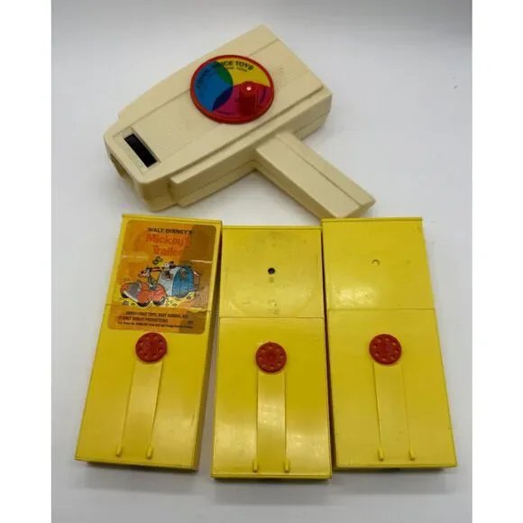 Vtg 1973 Fisher Price Movie Viewer‎ 460 ~3 Cartridges Mickey, Snoopy, & Big Bird