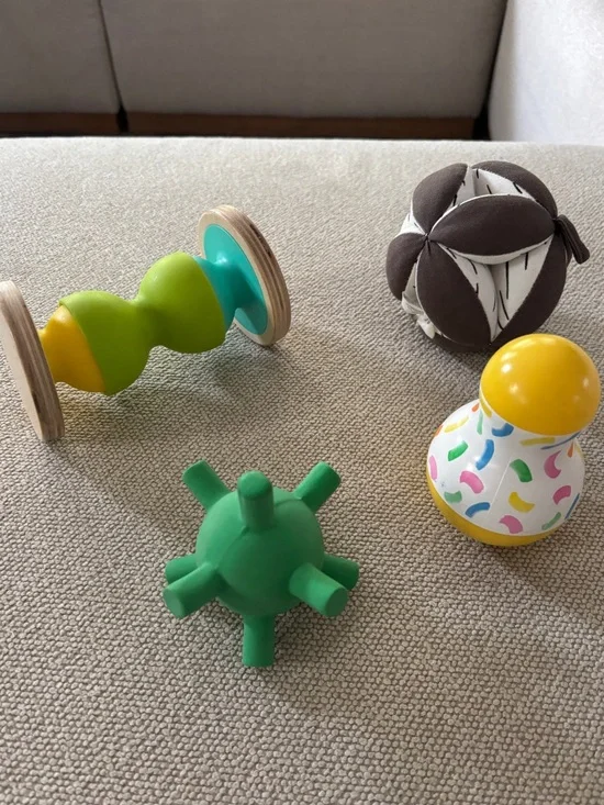 Lovevery Montessori Baby Tummy Time & Crawling Sensory Toy Lot (4)