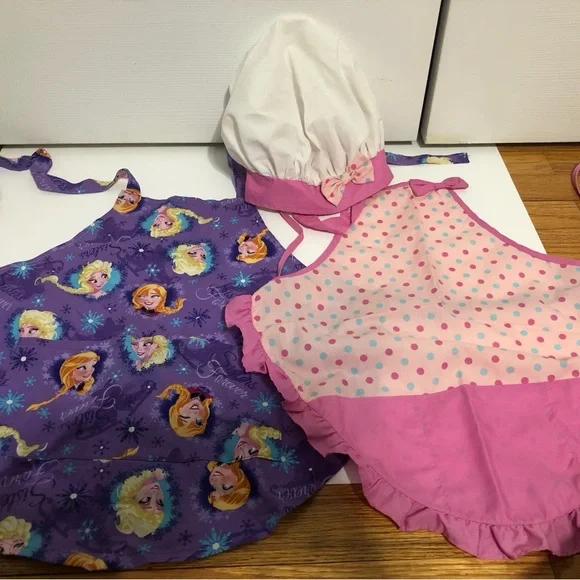 Handmade frozen Anna Elsa apron &‎ Pink Kids' Apron & hat Set cooking baking fun