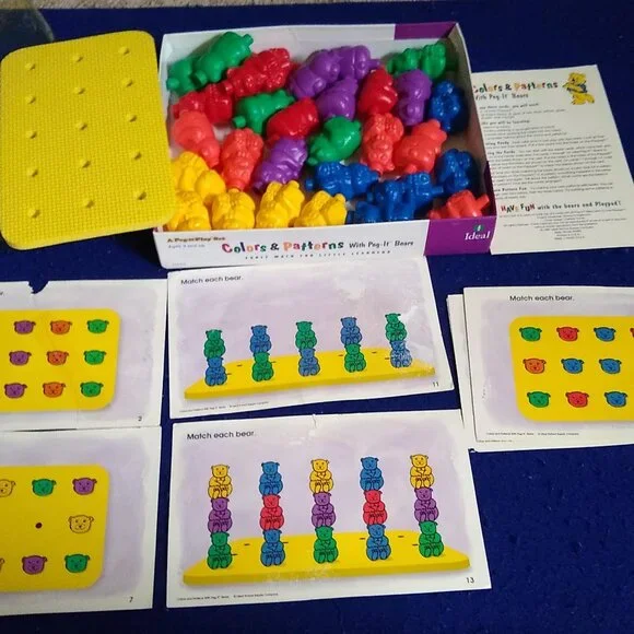 A Peg - N - Play Set: Colors & Patterns with Peg-it Bears Vintage