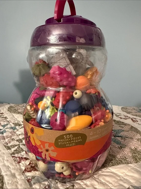 B. Pop-Arty! Children's Bead Set in Carrying Jar