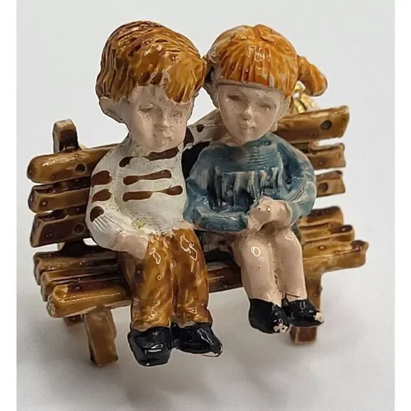 Fran Mar Moppets 1977 Collectible Two Children on a Park Bench 1.25in