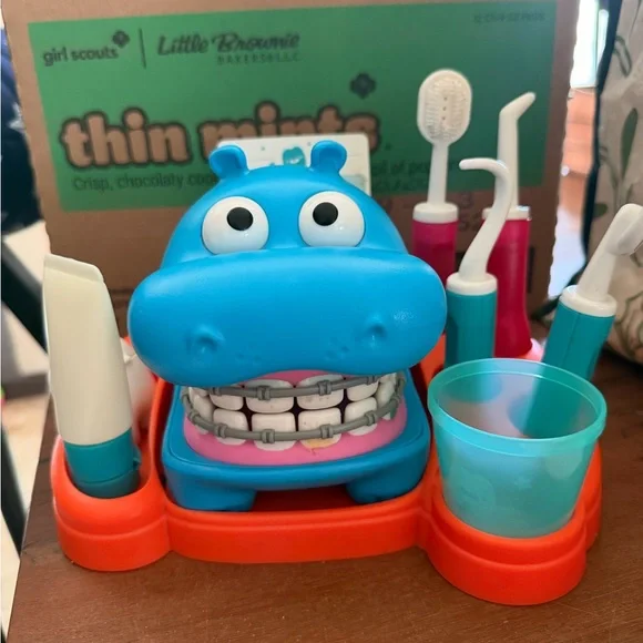Battat Hippodontist Color-Changing Dentist Playset.