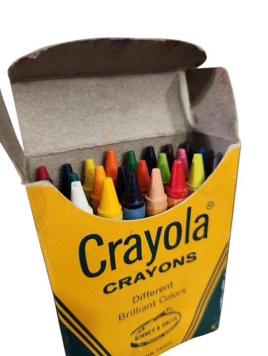 Vintage Deadstock NOS Crayola Crayons 24 Brilliant Colors Binney & Smith Unused