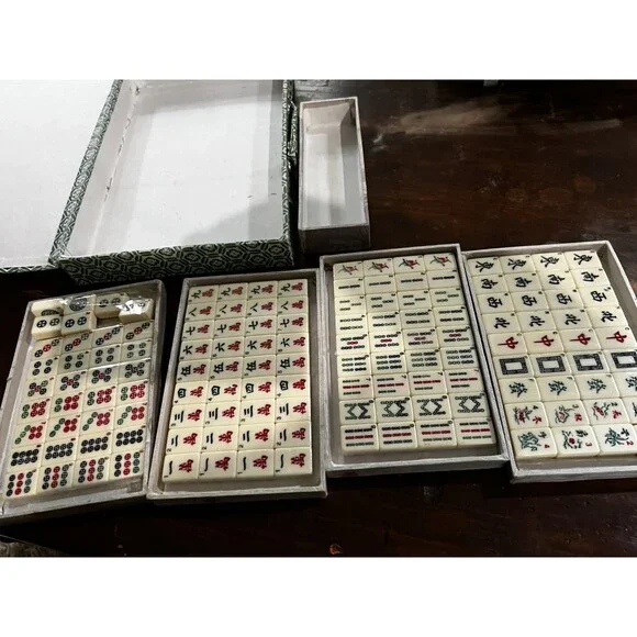 Vintage Mah Jong 142 Tiles in silk box suitcase mostly sealed incomplete