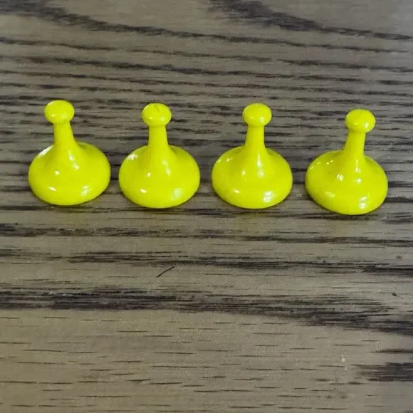 VTG 1992 Sorry Board Game Lot of 4 Yellow Tokens Replacement Pieces Parker Bros