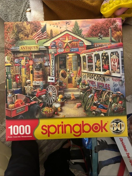 Springbok 1000-Piece Jigsaw Puzzle - Vintage Antiques Market (Multicolor)