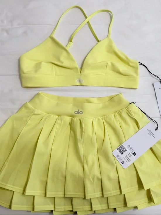 Alo Yoga Set - Sunshine Double or Nothing Tennis Skirt XS & Splendor Bra Small