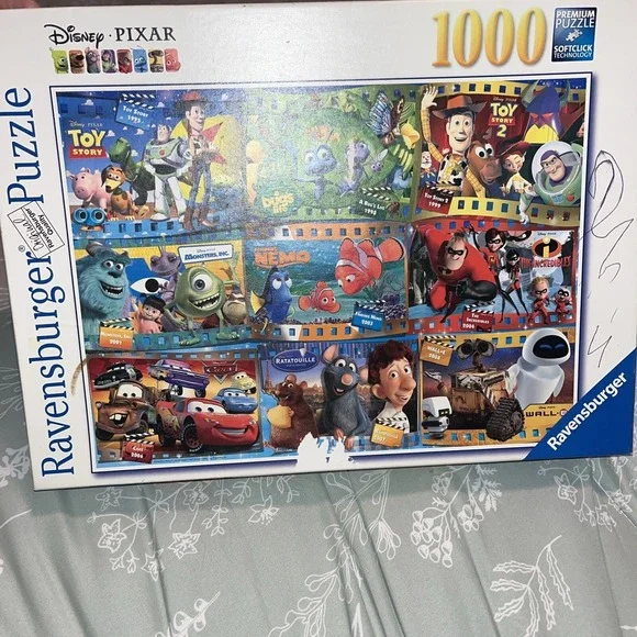Ravensburger 1000 Piece Jigsaw Puzzle Disney Pixar Moments Movies Toy Story Nemo
