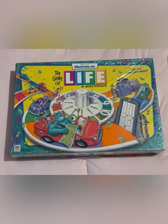 Vintage 2001 The Game of Life: In Monstropolis Board Game!!