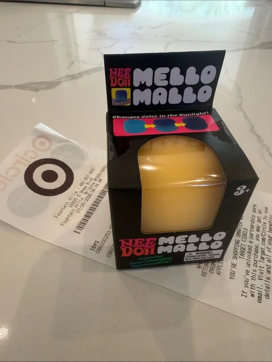 Mello Mallo Color-Changing Stress Ball - Yellow