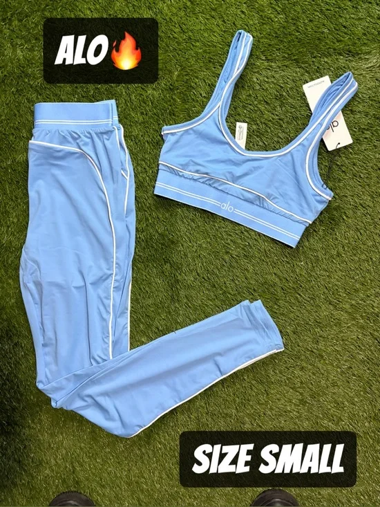 ALO Yoga Light Blue Leggings & Sports Bra Set