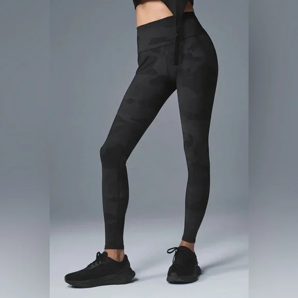 Alo Yoga High Waist Camouflage Vapor Legging Black Camouflage