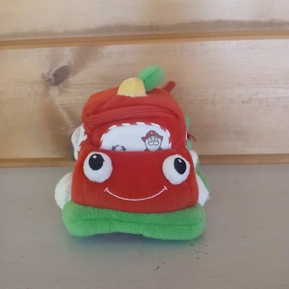 Gund‎ Firetruck Plush Carry Along Fire Truck Play Set Zipper Soft Dog Santa D52