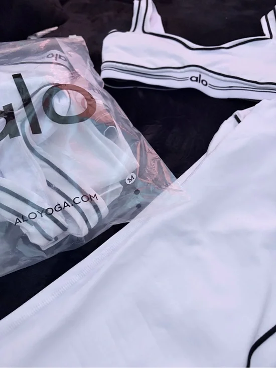 ALO Yoga White Sports Top with Black Piping