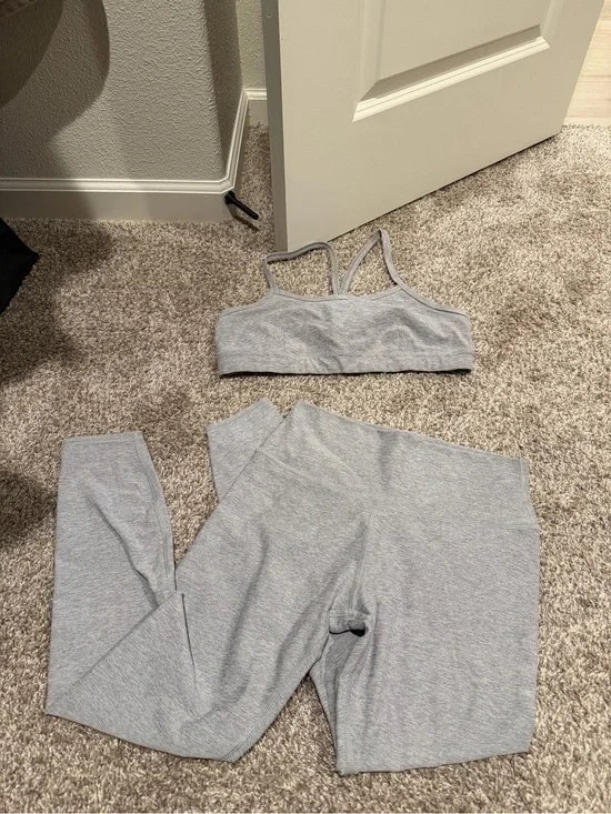 ALO Yoga Light Gray Seamless Leggings with Logo