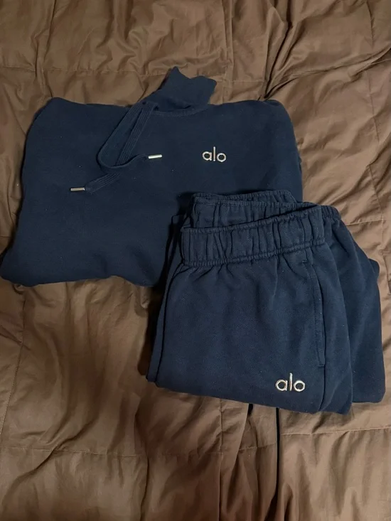 ALO Yoga Navy Sweatshirt & Joggers Set - Size XS