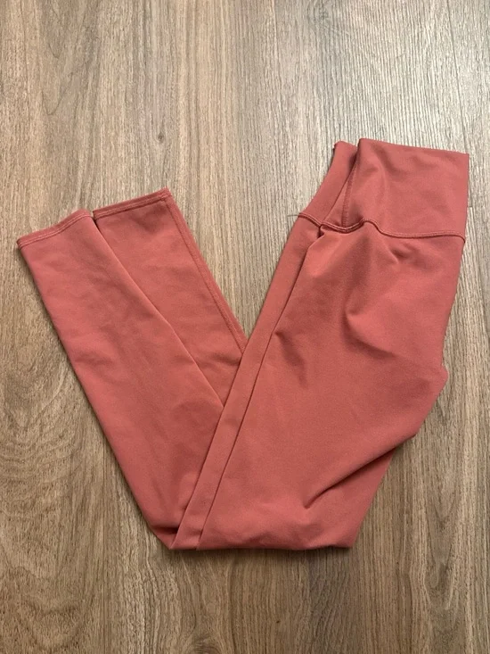 Alo dark dusty rose Pink high-waisted leggings. Size small.
