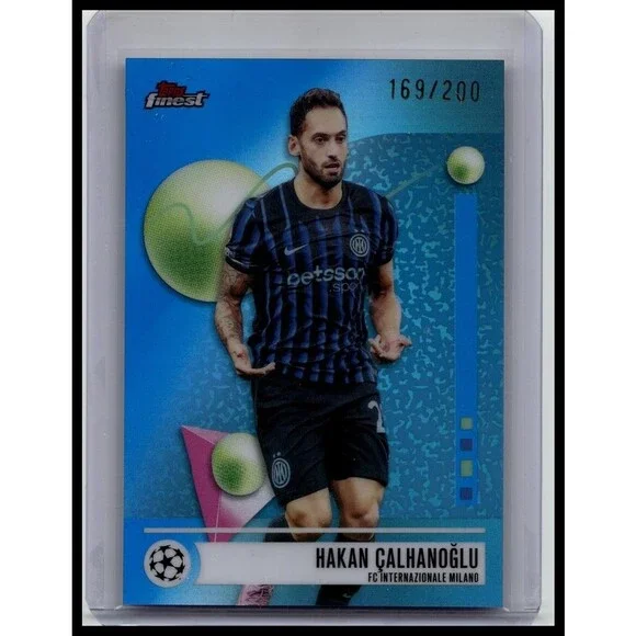 2026 Topps Finest UEFA #4 Hakan Çalhanoğlu FC Internazionale Blue Refractor/200