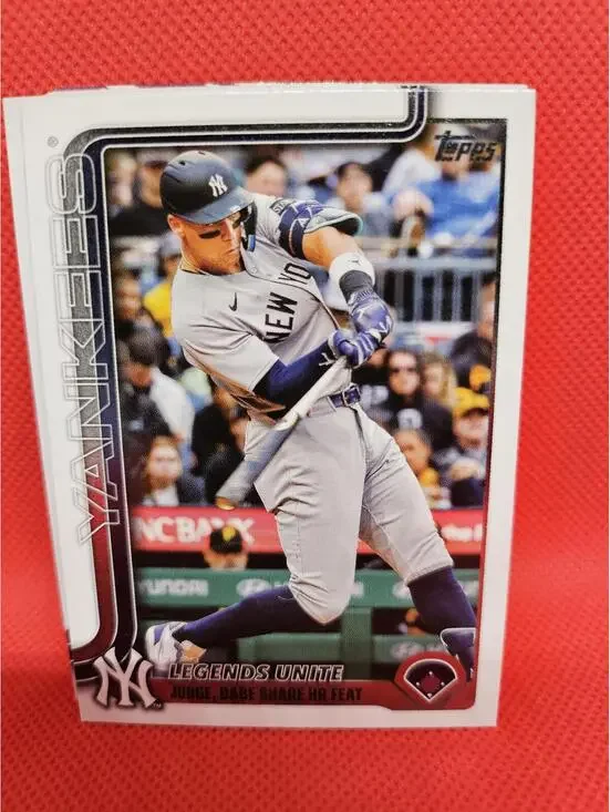 Aaron Judge - 2025 Topps Update - Legends Unite #US86 - Yankees - RAW Mint