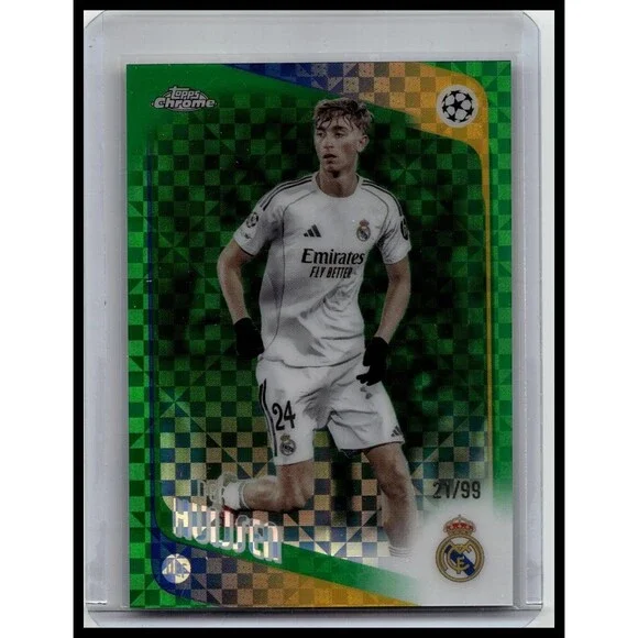 2025-26 Topps Chrome UEFA Dean Huijsen #39 Madrid CF Green Geometric #/99