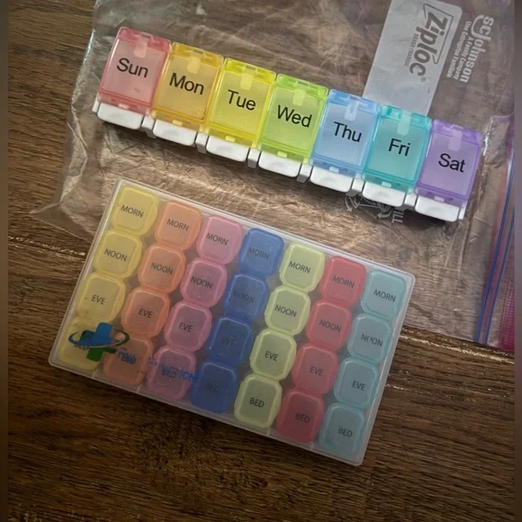Pill organizers pill box daily reminder lot