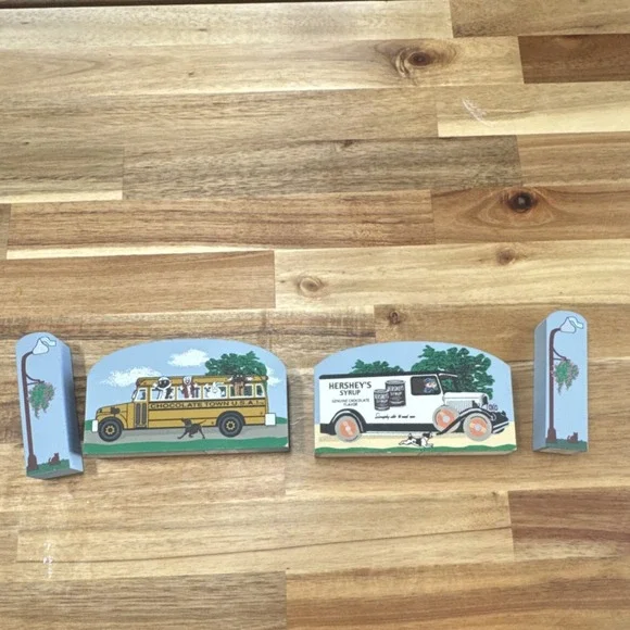 Hershey's Cat's Meow Wooden Signs Chocolate Town & Syrup Truck 1999-2001