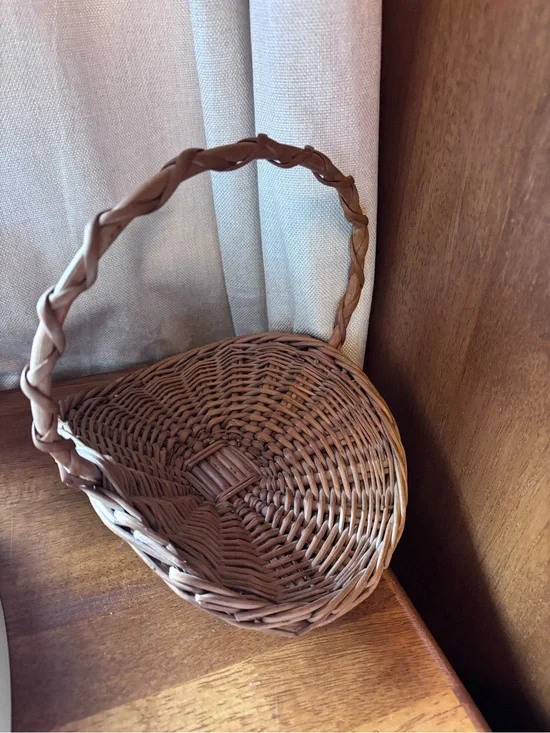 Woven Handled Basket in Brown