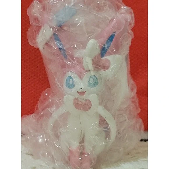 Langbowang x Pokémon Series Sitting Tumbler Ornament (Sylveon).