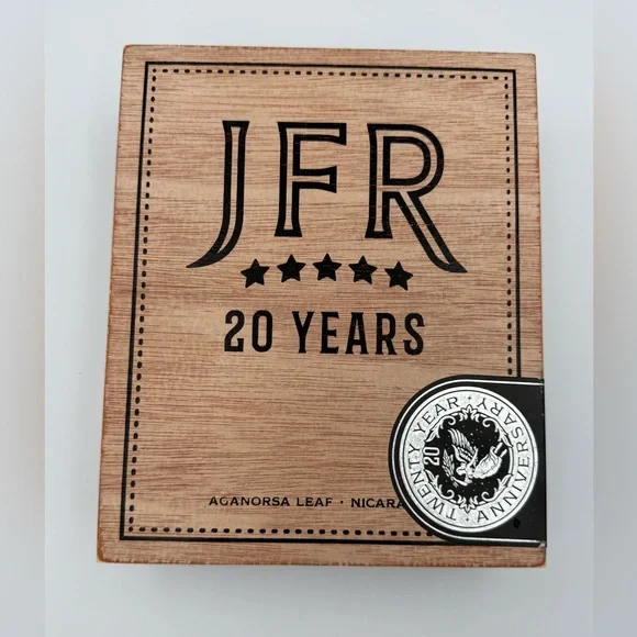 JFR 20‎ Years Titan Empty Wood Cigar Box 7